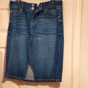 Denim knee length pencil skirt w front slit